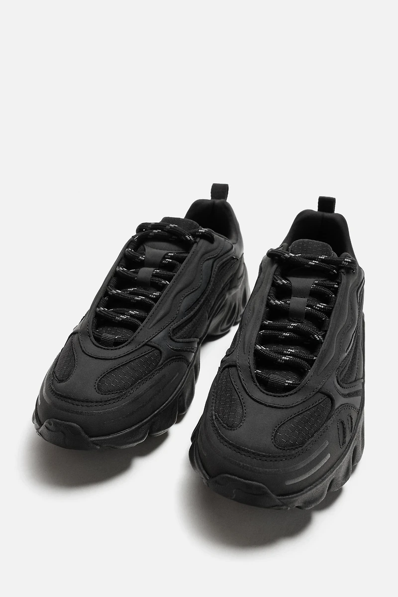 THICK-SOLED SNEAKERS