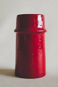 VASE WITH RAISED LACQUERED FINISH