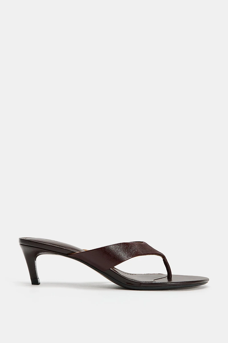 SANDALES KITTEN EN CUIR