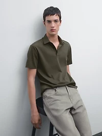Textured short sleeve polo shirt