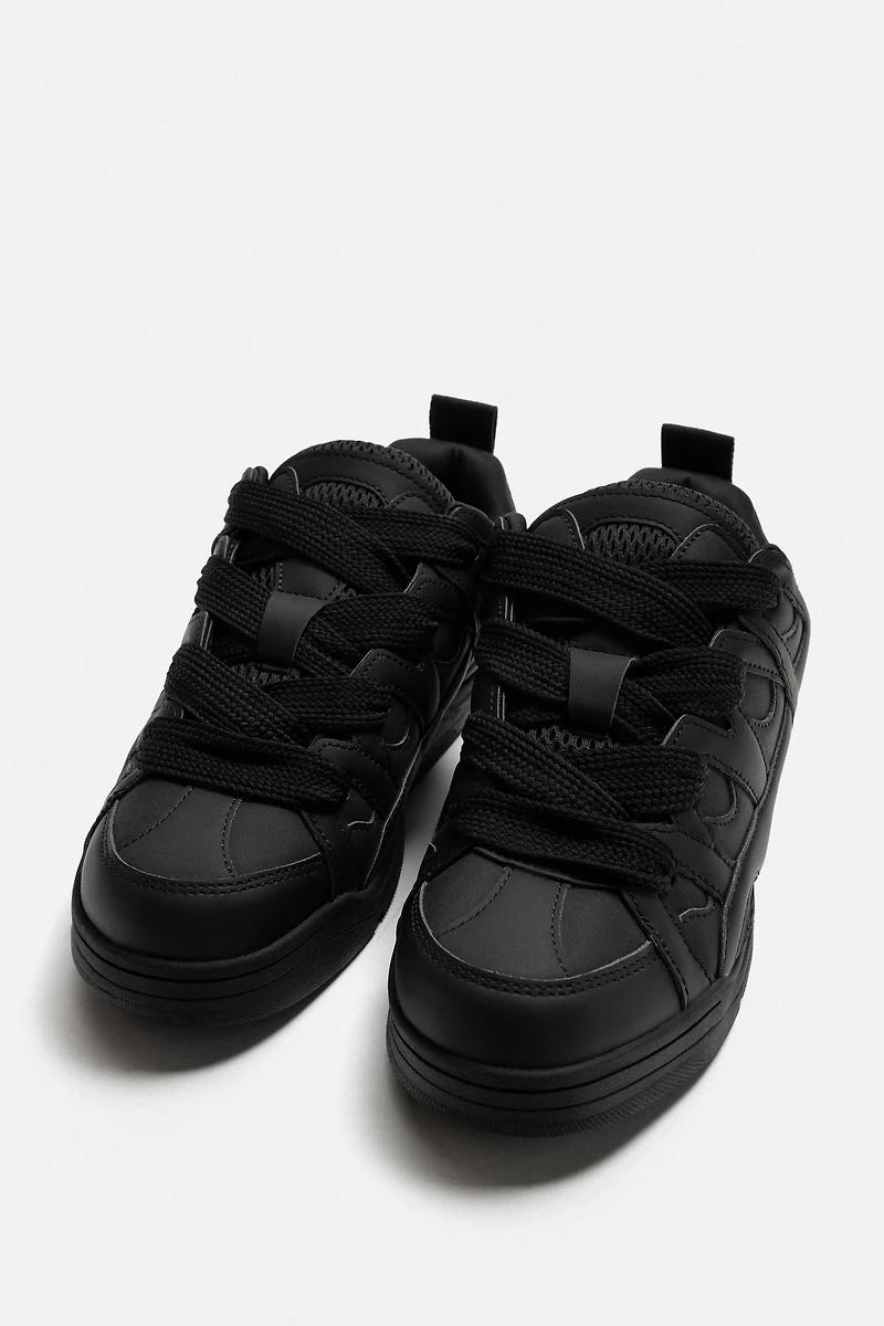 MAXI LACE SNEAKERS