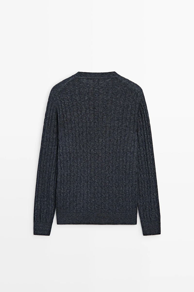 Cable knit round neck sweater