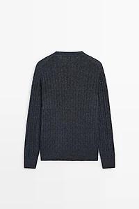 Cable knit round neck sweater