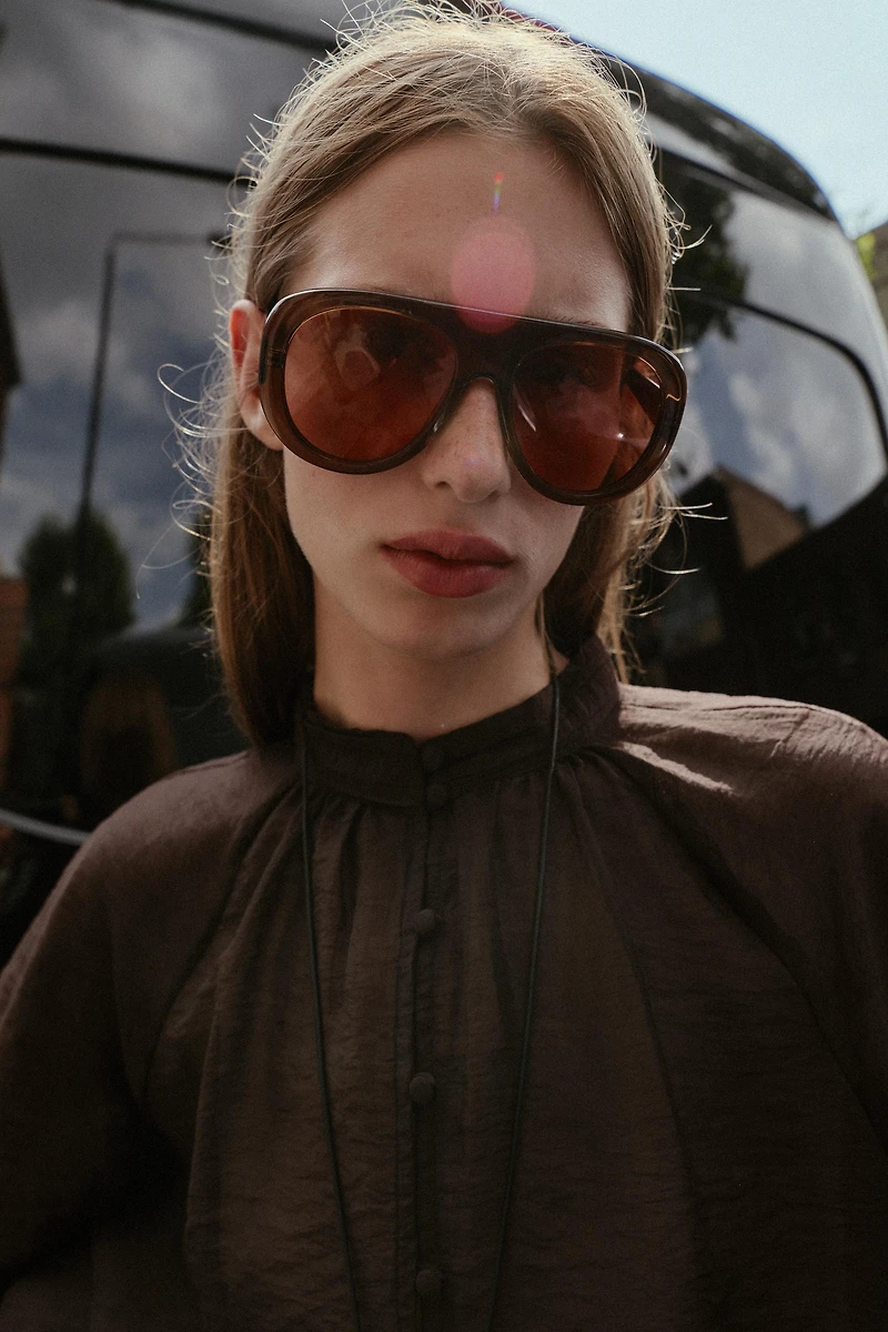 SHEER BALLOON SLEEVE BLOUSE