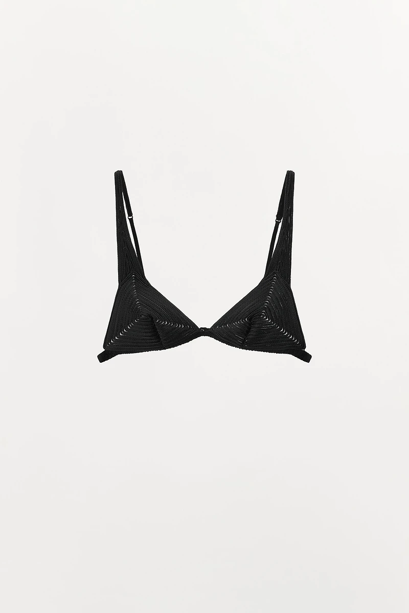 BRALETTE TRIANGULAIRE STRUCTURÉE