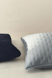 QUILT CUSHION COVER WITH QUILTED DOTS