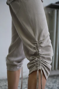 PANTALON CAPRI À PLIS