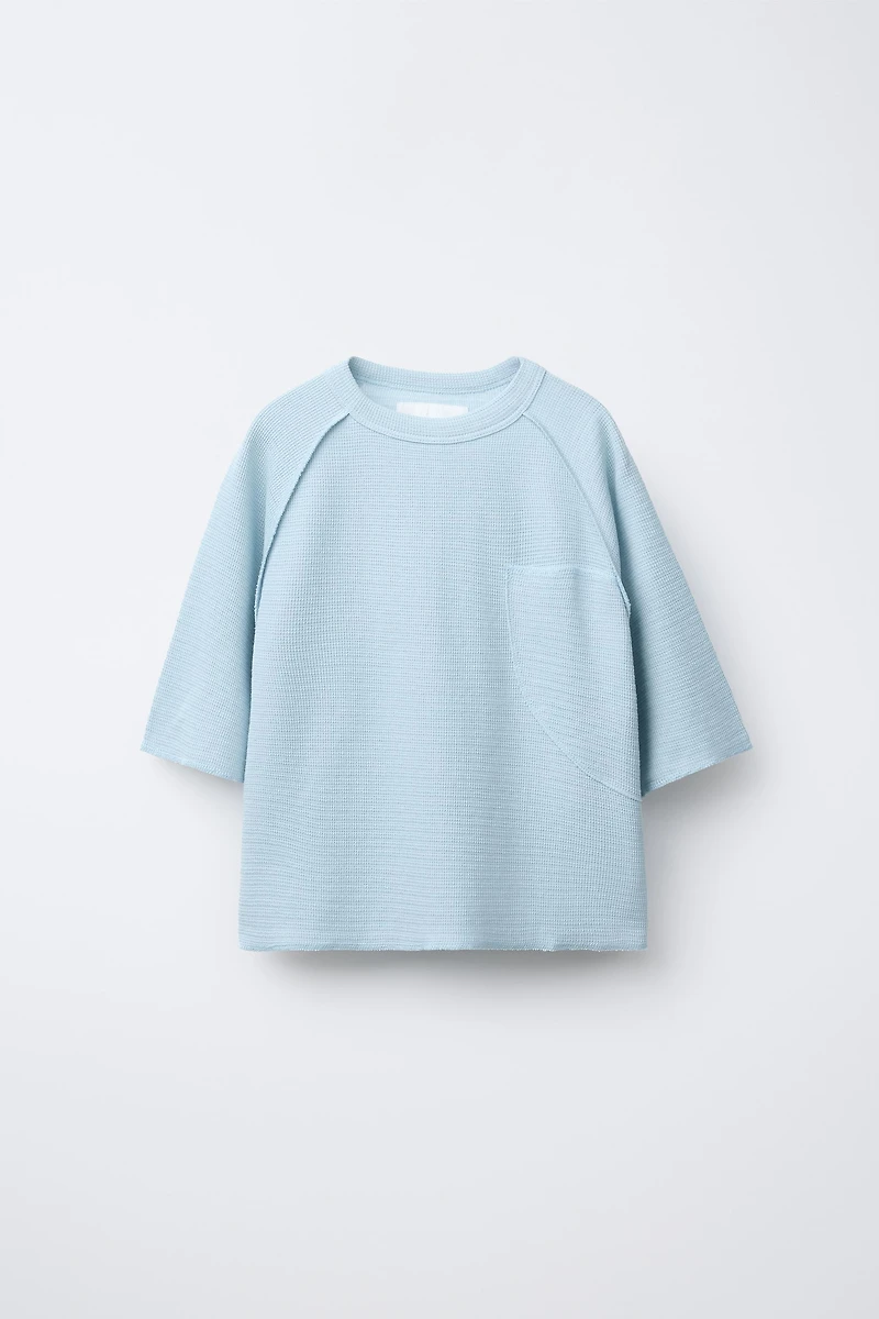 TEXTURED POCKET T-SHIRT