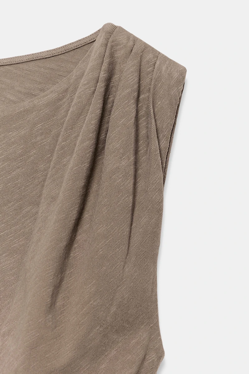 FLAMÉ RUCHED TOP