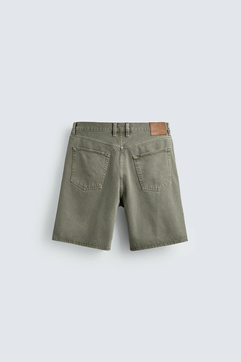 BERMUDA EN JEAN COUPE DROITE