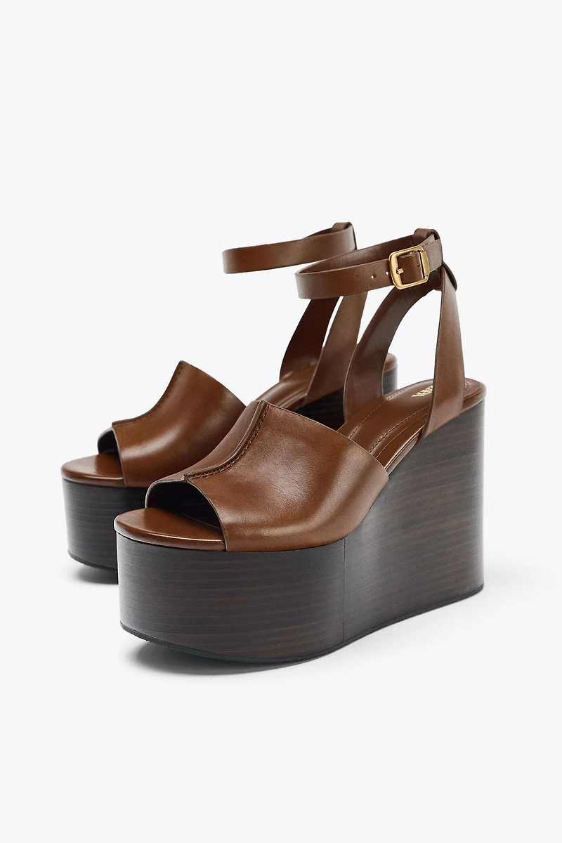 LEATHER WEDGE SANDALS WITH STRAP
