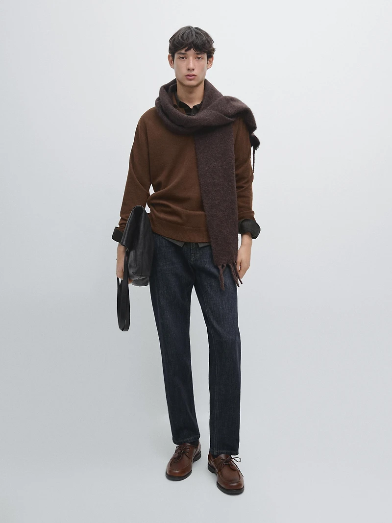 100% wool V-neck knit polo sweater