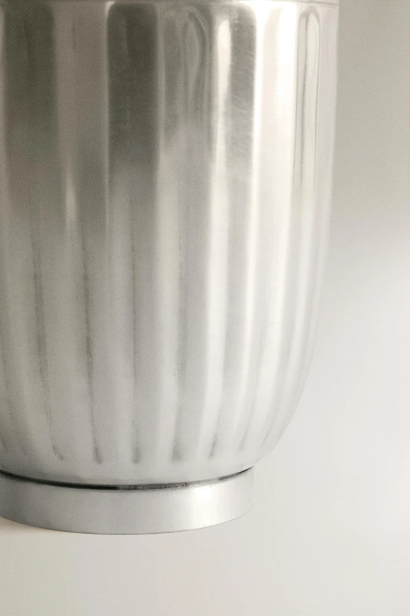 VERRE À DENTS MÉTAL ONDULÉ