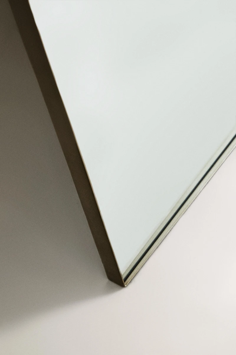 MIROIR SUR PIED CADRE ARGENTÉ