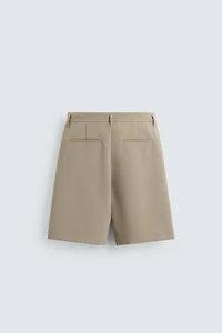 FLOWY PLEATED SHORTS