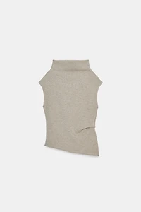 SLEEVELESS TOP