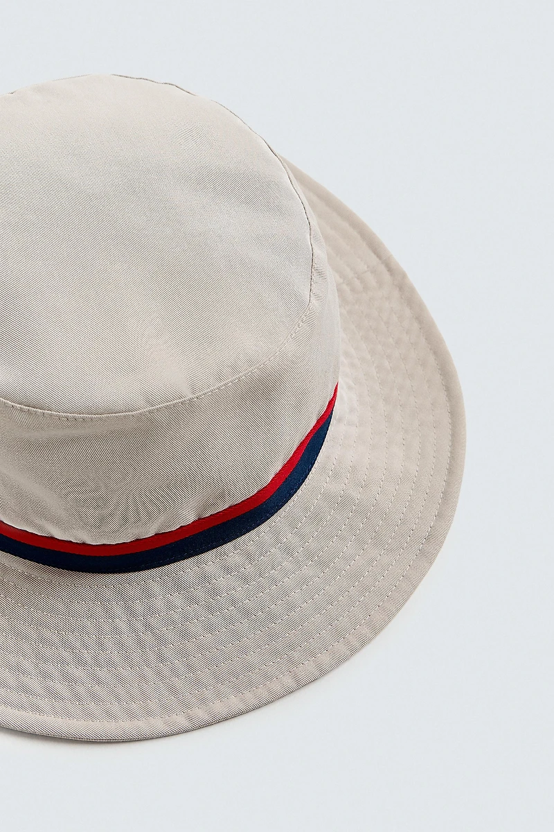 RIBBON BUCKET HAT
