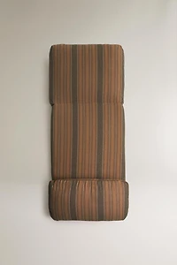 STRIPED FOLDABLE LOUNGE CHAIR