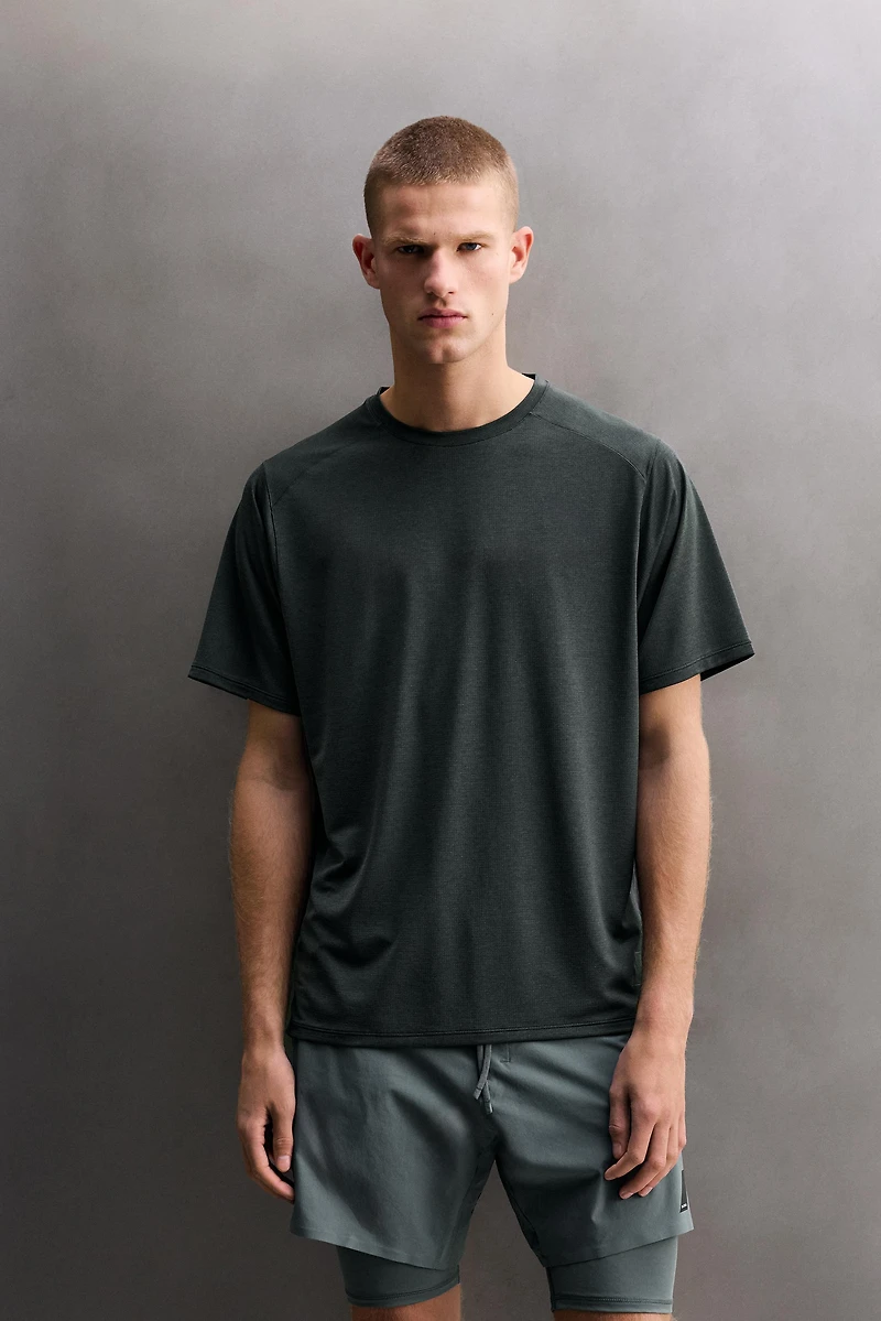T-SHIRT TECHNIQUE STRUCTURÉ