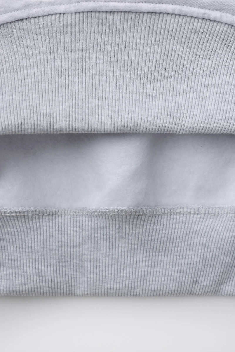 STRANGER THINGS © NETFLIX SWEATSHIRT