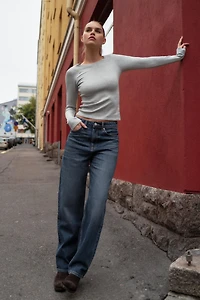 RIBBED BOAT NECK T-SHIRT