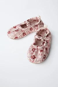 BALLET FLATS WITH DETAIL