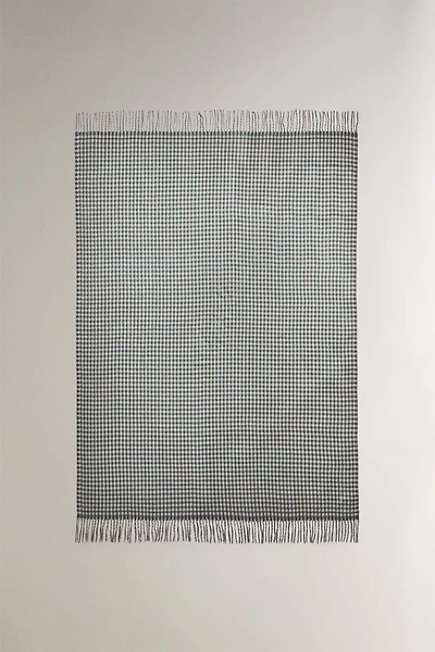 CHECK BLANKET WITH FRINGING