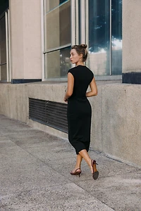 BELTED STRETCH MIDI DRESS