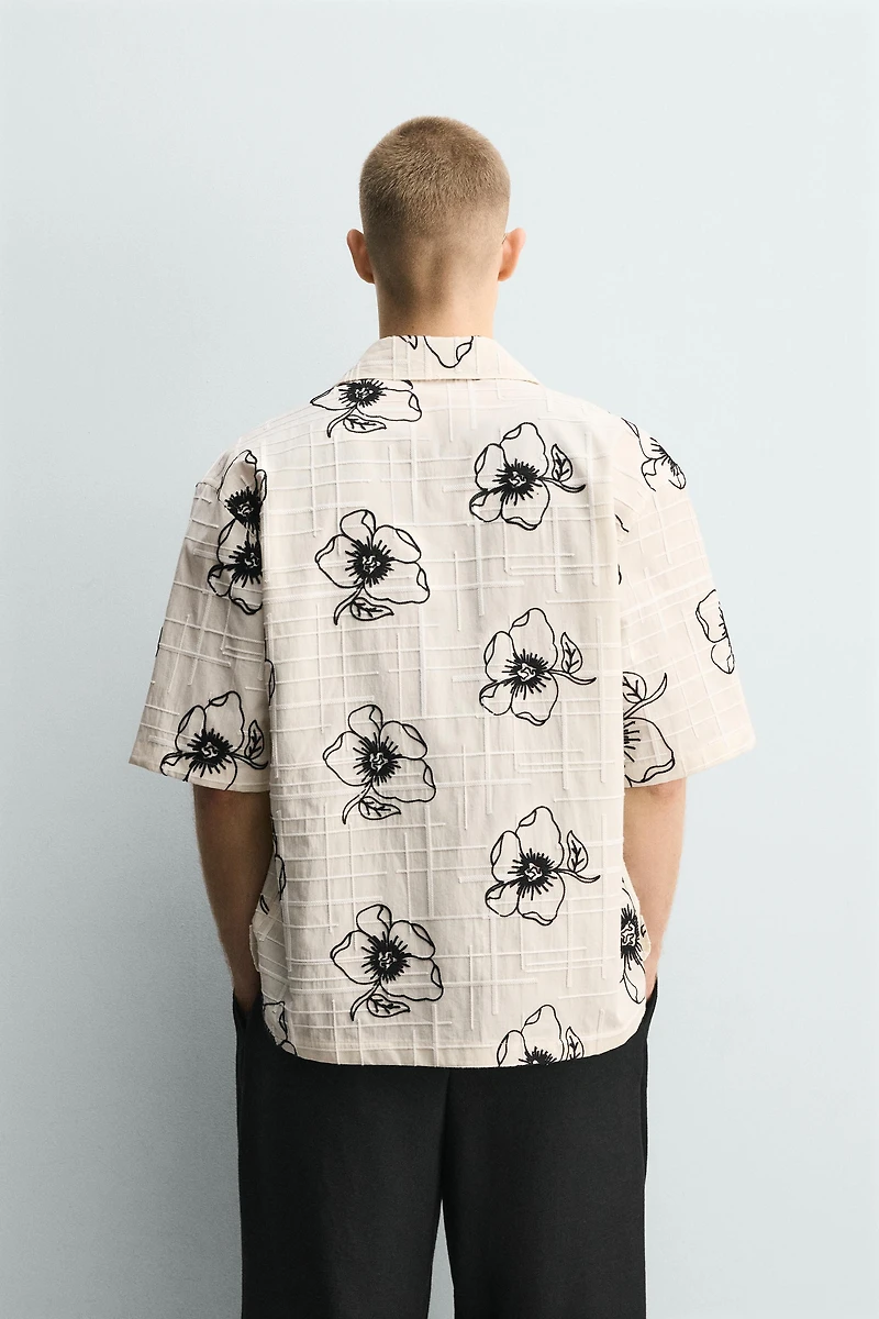CHEMISE EN JACQUARD BRODERIE FLORALE