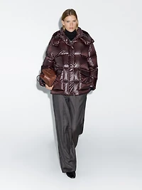 Short water-repellent puffer jacket with hood