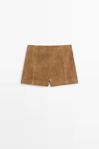 Suede leather shorts with seam details