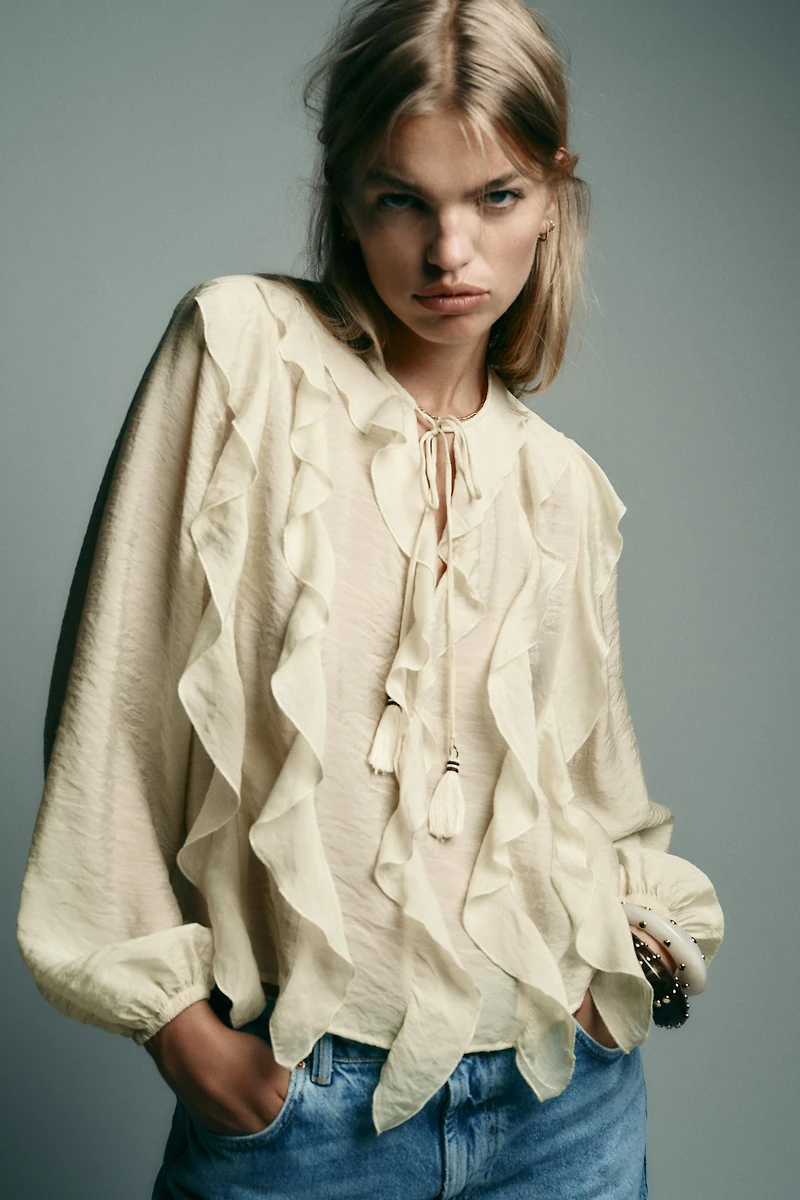 BLOUSE ROMANTIQUE À VOLANTS