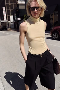 LONG BELTED SHORTS