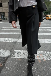 LONG SHORTS WITH CONTRAST STITCHING