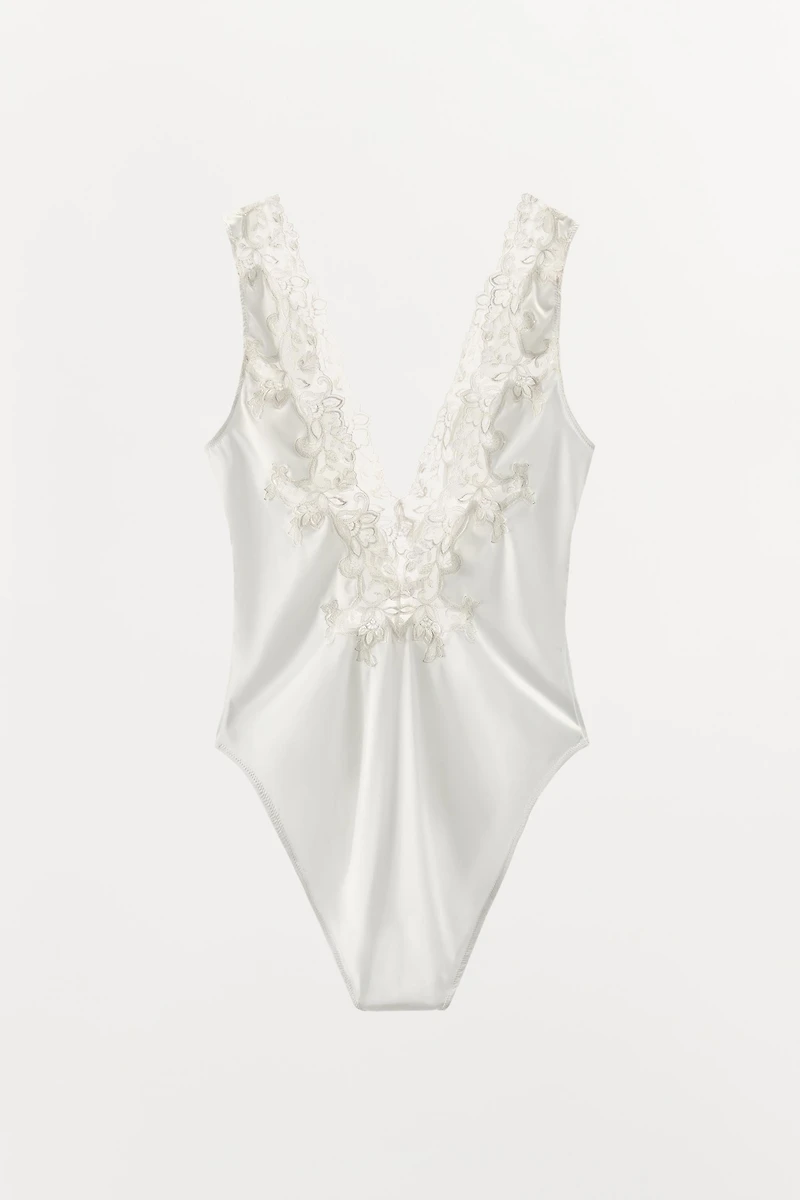 SATIN EFFECT EMBROIDERY LACE BODYSUIT