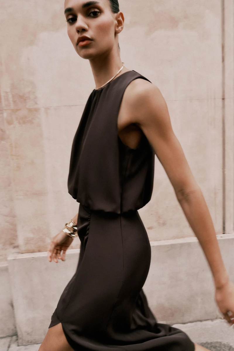 RUCHED WAIST MIDI DRESS