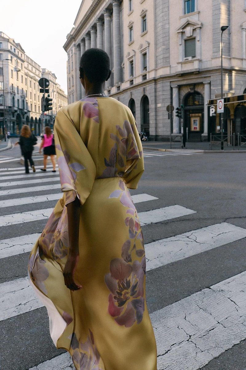 ROBE MIDI IMPRIMÉE SATINÉE
