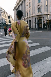 ROBE MIDI IMPRIMÉE SATINÉE