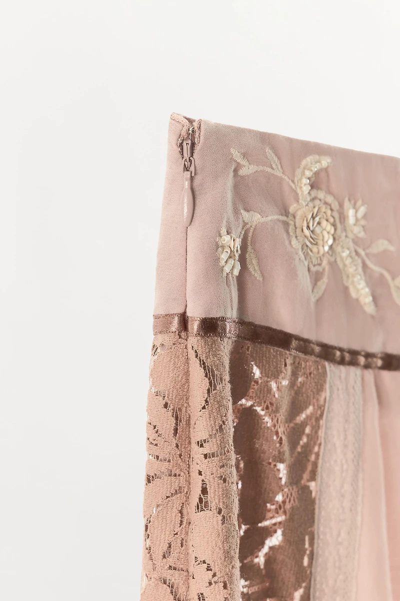 BEADED FLORAL EMBROIDERED MIDI SKIRT
