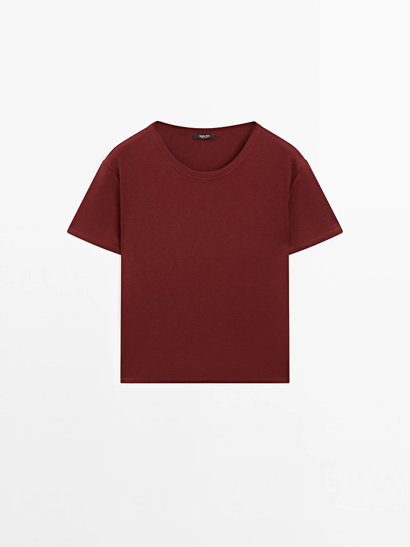 Regular fit t-shirt with collar detail