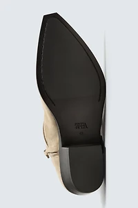 LEATHER BOOTS WITH HARNESS DETAIL