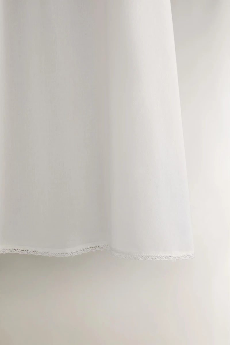 EMBROIDERED COTTON NIGHTGOWN