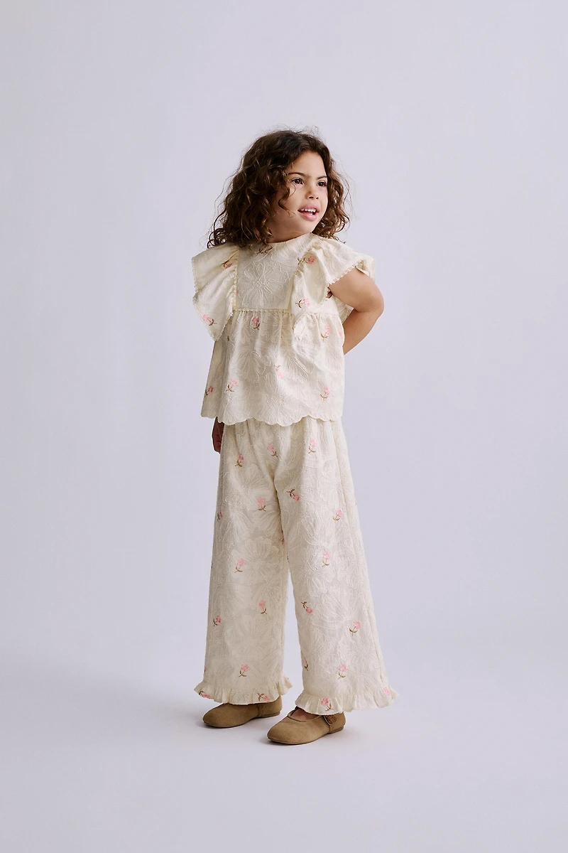EMBROIDERED FLOWERS PANTS