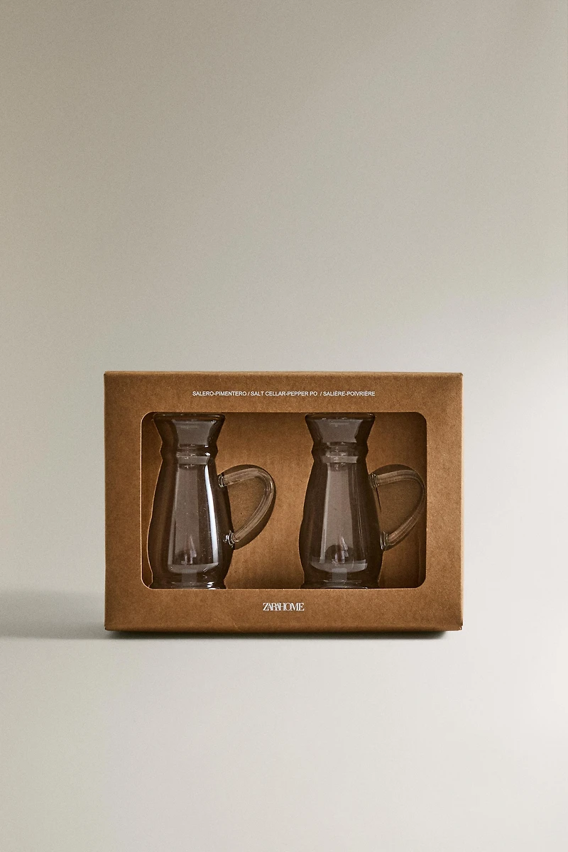 BOROSILICATE GLASS SALT AND PEPPER SHAKER SET