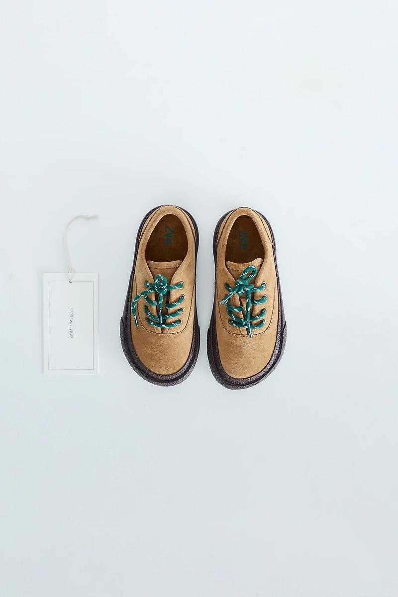CONTRAST LEATHER SNEAKERS