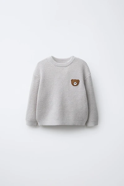 WAFFLE KNIT TEDDY BEAR PATCH SWEATER