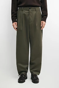 100% cotton pants with double pleats