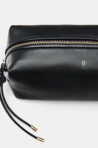 LEATHER TOILETRY BAG
