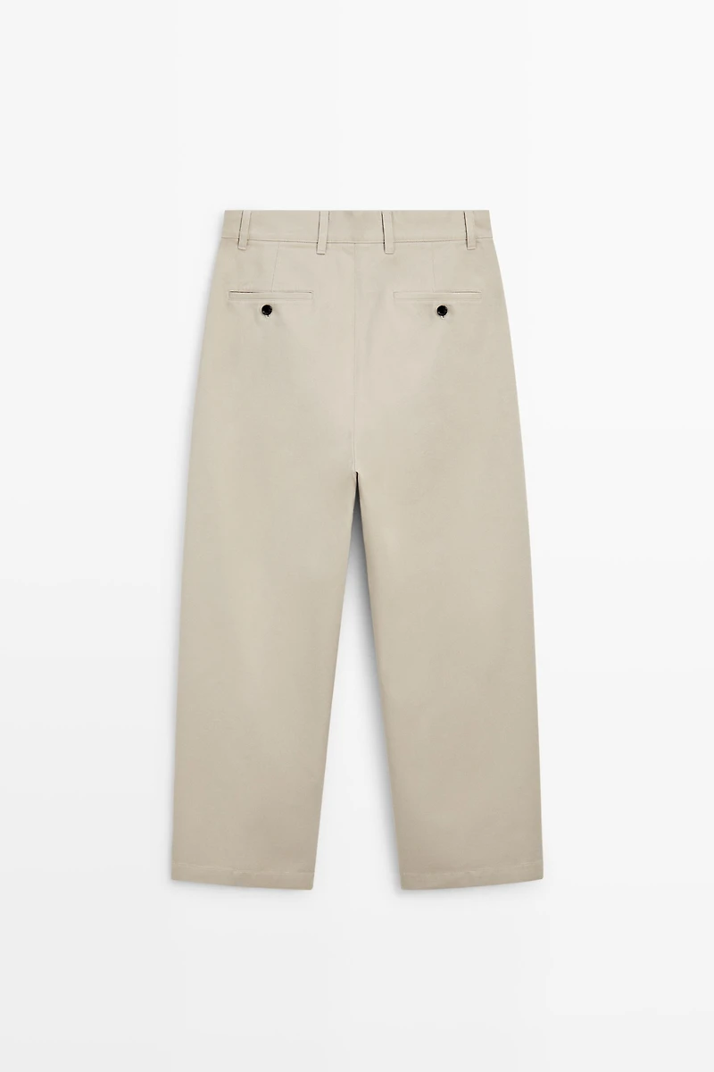 Barrel fit pants with darts