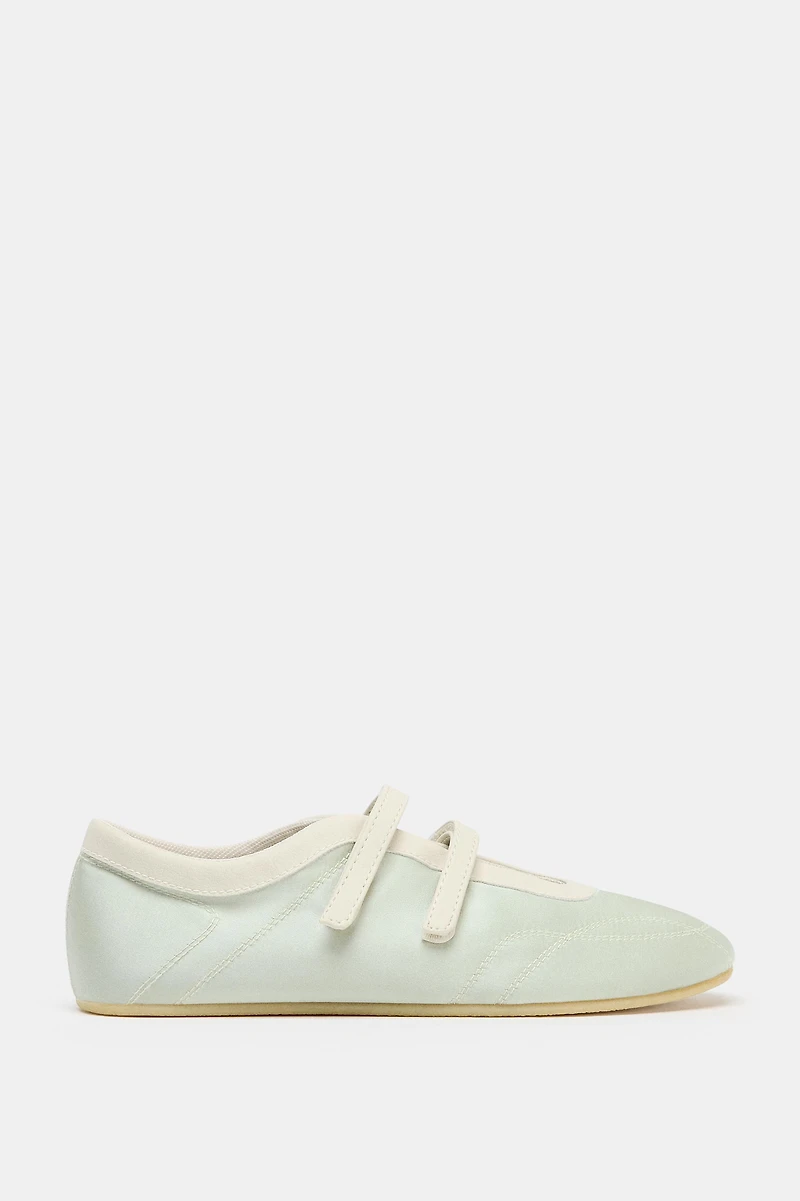 SATIN EFFECT STITCHED BALLET FLATS